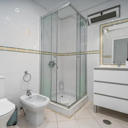 Hostwise - Sunny Escape With A Pool & Balcony *