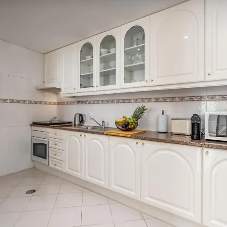 Hostwise - Sunny Escape With A Pool & Balcony Apartmán *