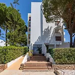 Hostwise - Sunny Escape With A Pool & Balcony Apartman *