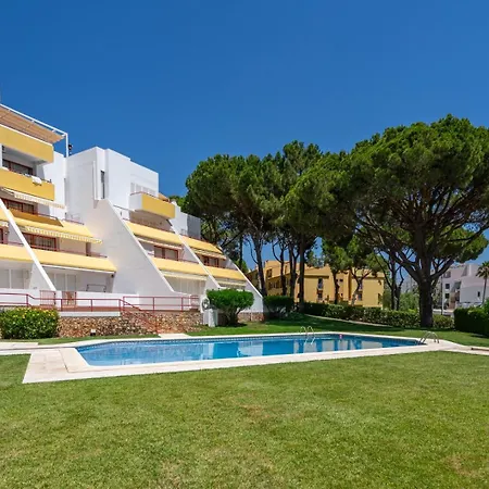 Hostwise - Sunny Escape With A Pool & Balcony Apartman Vilamoura